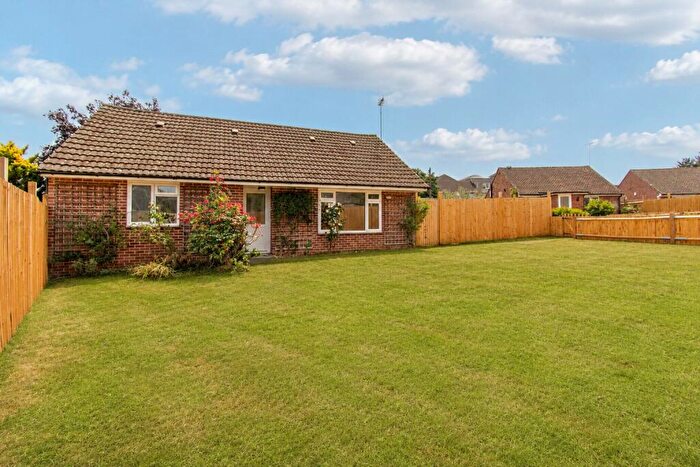 2 Bedroom Detached Bungalow For Sale In Hampton Road, Newbury, Berkshire, RG14