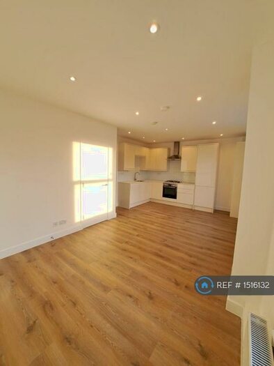 Studio To Rent In Albion Road, London, N16