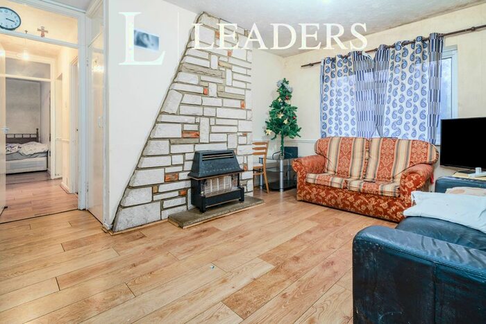 2 Bedroom Flat To Rent In Rectory Wood, Harlow, CM20