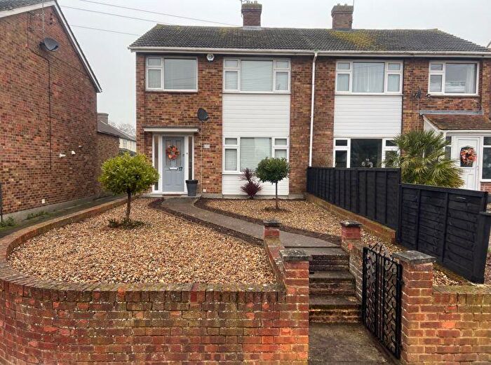 3 Bedroom Semi-Detached House For Sale In School Lane, Horton Kirby, DA4