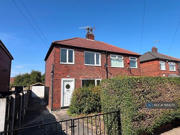 2 Bedroom Semi-Detached House To Rent In Blakeney Road, Leeds, LS10