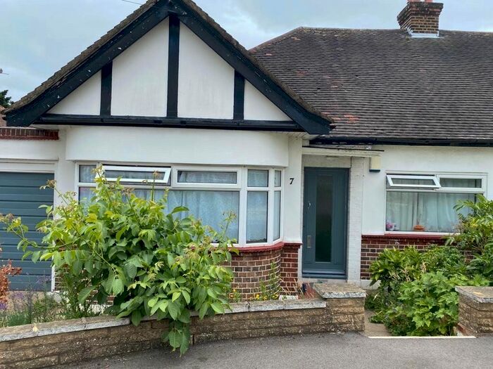 3 Bedroom Semi-Detached Bungalow To Rent In Hillside Gardens, Harrow, HA3