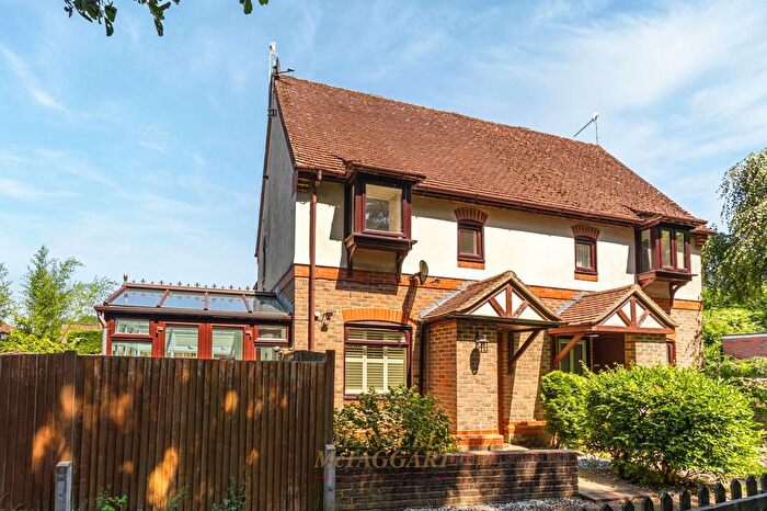 1 Bedroom Property For Sale In Priory Road, Forest Row, RH18