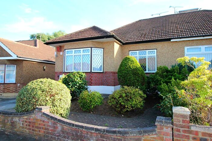 2 Bedroom Bungalow To Rent In Ricketts Drive, CM12