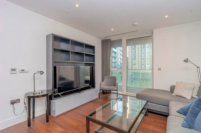 1 Bedroom Apartment To Rent In Maine Tower, Harbour Way, Canary Wharf, London, E14