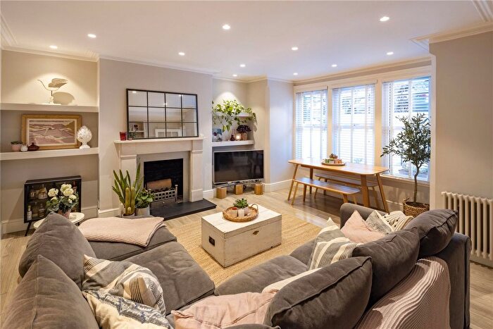 1 Bedroom Flat To Rent In Linden Gardens, London, W4