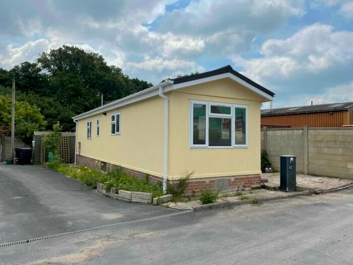 2 Bedroom Mobile/park Home To Rent In Ashley Wood Park, Tarrant Keyneston, DT11