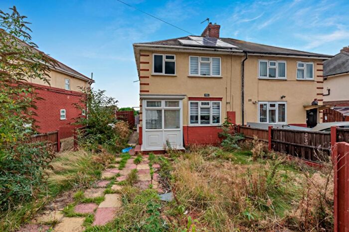 3 Bedroom Semi-Detached House For Sale In Wallace Road, Oldbury, B69