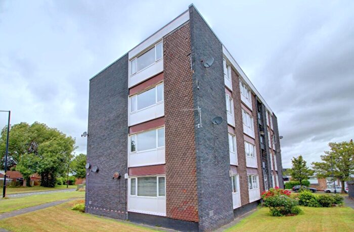 2 Bedroom Flat For Sale In St. Keverne Square, Newcastle Upon Tyne, NE5