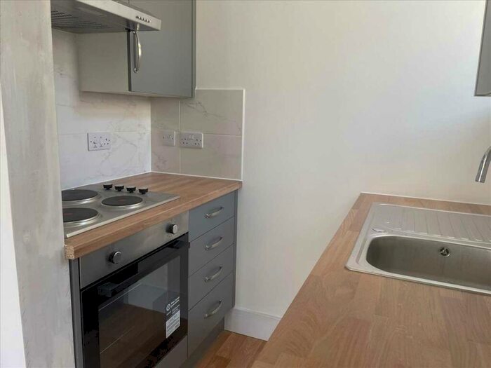 1 Bedroom Apartment To Rent In Rochester Road, Plymouth, PL4