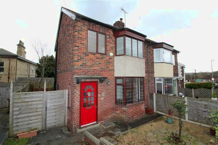 3 Bedroom Semi-Detached House To Rent In Hawthorne Grove, Rodley, LS13