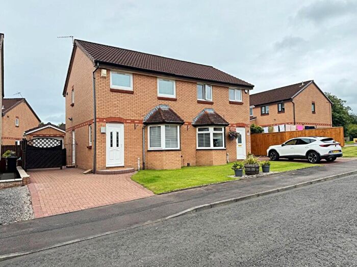 3 Bedroom Semi Detached House To Rent In Callaghan Wynd, Glasgow, G72