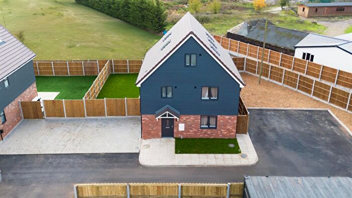 4 Bedroom Detached House For Sale In House, Ash Tree Grove, Nine Ashes, Ingatestone, CM4