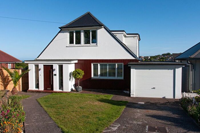 4 Bedroom Detached House For Sale In Dumpton Park Drive, Broadstairs, CT10
