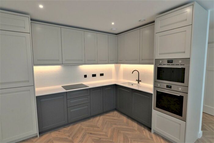 2 Bedroom Apartment To Rent In Brook Street, Kingston Upon Thames, Surrey, KT1