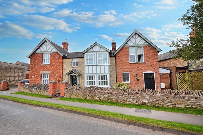 4 Bedroom Detached House For Sale In Kemerton Road, Bredon, Tewkesbury, Gloucestershire, GL20