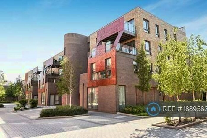 2 Bedroom Flat To Rent In Blondin Way, London, SE16