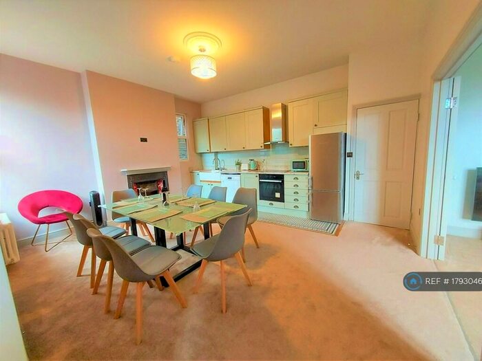 3 Bedroom Flat To Rent In First Floor Rear, London, NW2