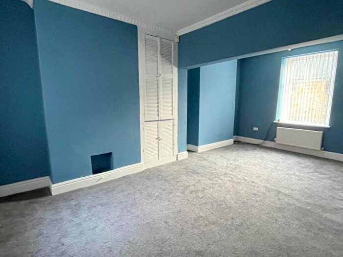 2 Bedroom End Of Terrace House To Rent In White Platts Street, Todmorden, OL14