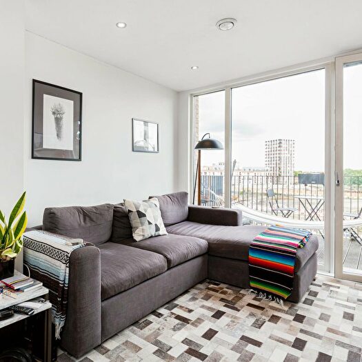 1 Bedroom Flat To Rent In Nicholson Square, London, E3