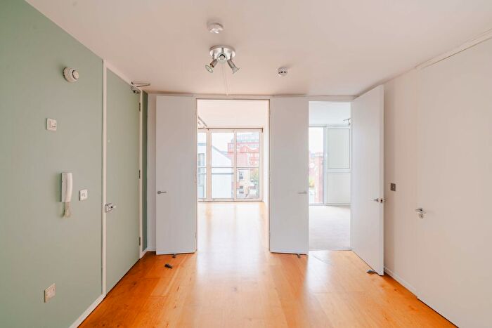 2 Bedroom Flat For Sale In The Pantile, Westbourne Grove, Bristol, BS3
