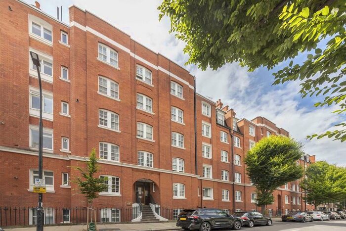 2 Bedroom Flat To Rent In Thanet Street, London, WC1H