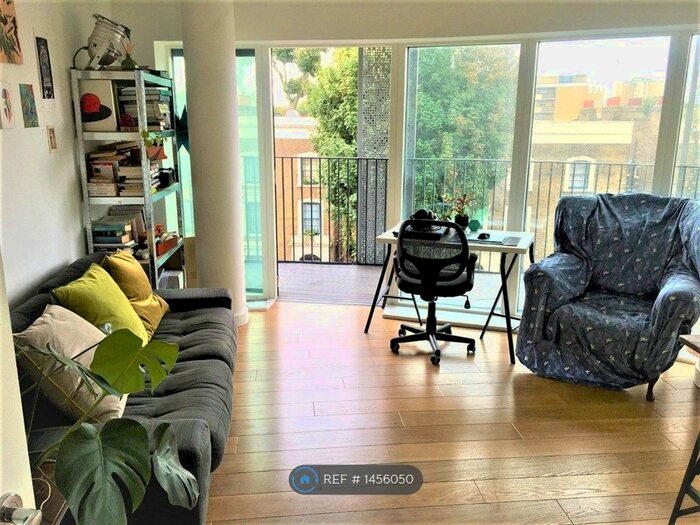 2 Bedroom Flat To Rent In Atkins Square, London, E8