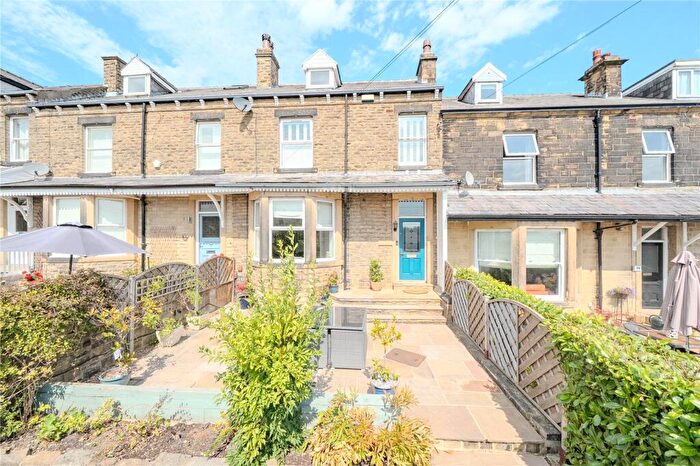 4 Bedroom Terraced House For Sale In New Street, Pudsey, West Yorkshire, LS28