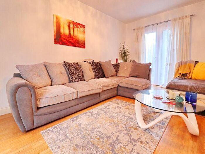 3 Bedroom Terraced House For Sale In Aspinall Crescent, Worsley, Manchester, M28