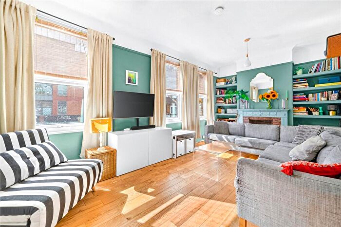 2 Bedroom Flat For Sale In Lea Bridge Road, Leyton, London, E10