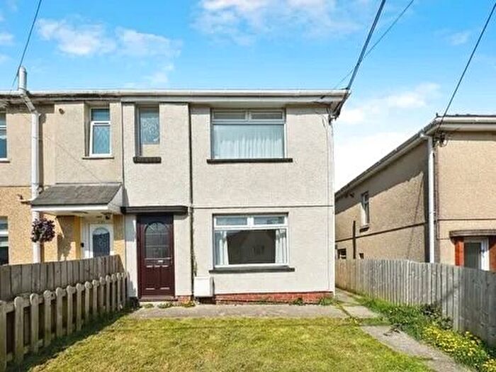 2 Bedroom Semi-Detached House To Rent In Glynneath, SA11