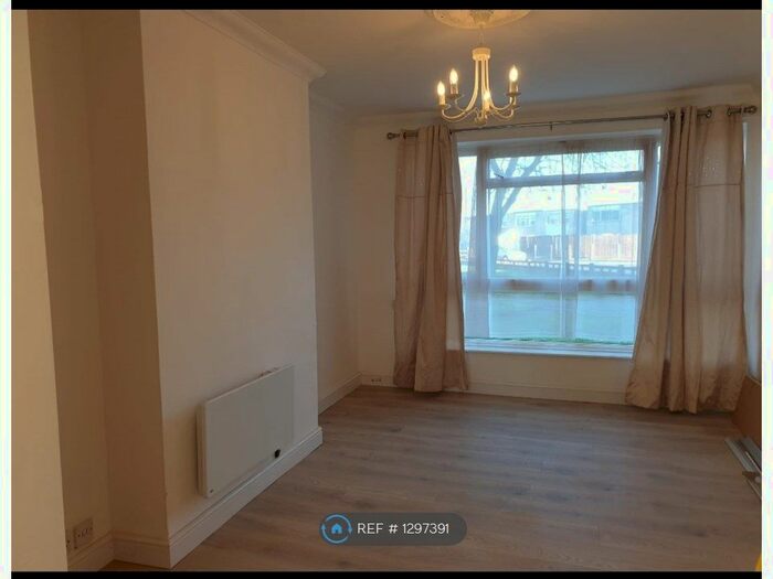 1 Bedroom Flat To Rent In Leybourne Road, London UB10