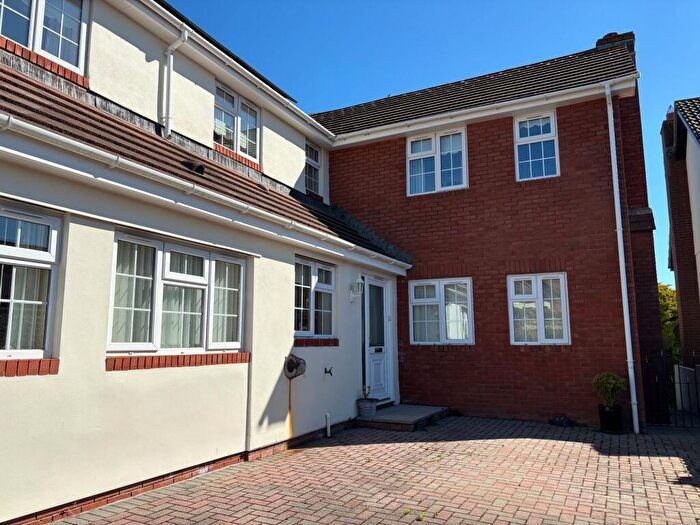 5 Bedroom Detached House To Rent In Holcombe Road, Holcombe, EX7