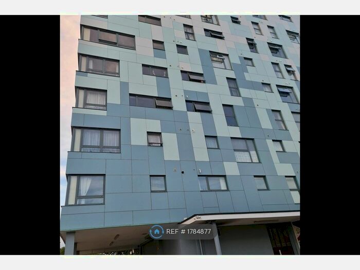 2 Bedroom Flat To Rent In Stephenson House, Bletchley, Milton Keynes, MK2