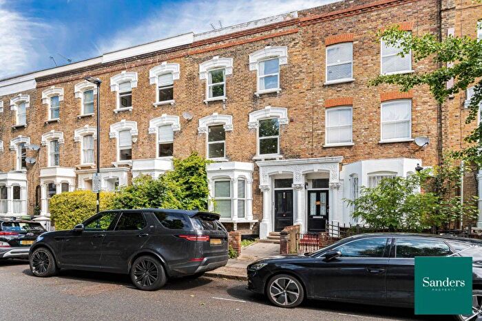 2 Bedroom Flat To Rent In Pyland Road, Islington, London, N5