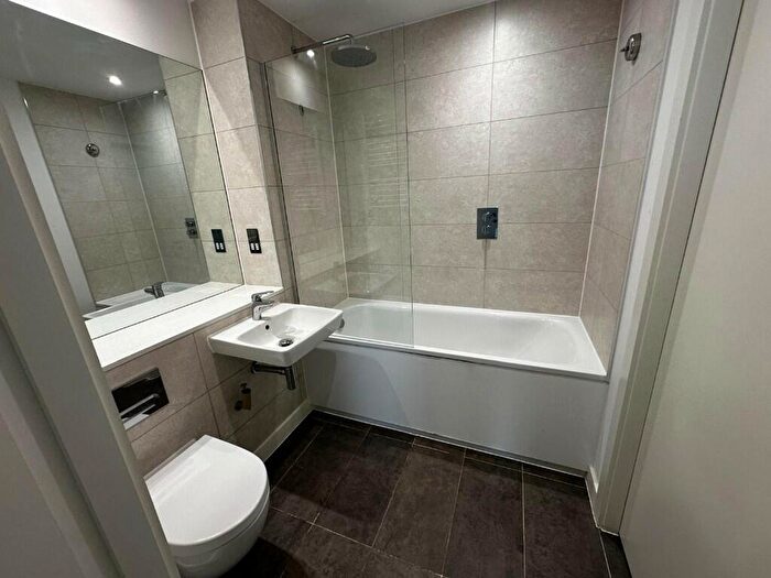 2 Bedroom Apartment To Rent In Store Street, Manchester, Greater Manchester, M1