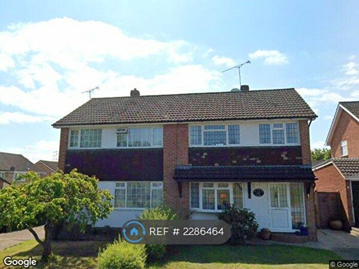3 Bedroom Semi-Detached House To Rent In Nightingale Road, Woodley, Reading, RG5