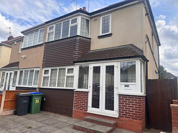 2 Bedroom Property To Rent In Griffiths Road, West Bromwich, B71