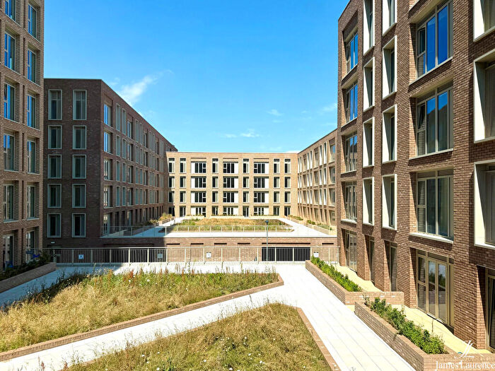 2 Bedroom Apartment To Rent In Boulevard Plaza, B Bristol Street, Birmingham City Centre, B5