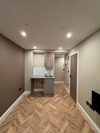 Studio To Rent In Godstone Road, Whyteleafe, CR3