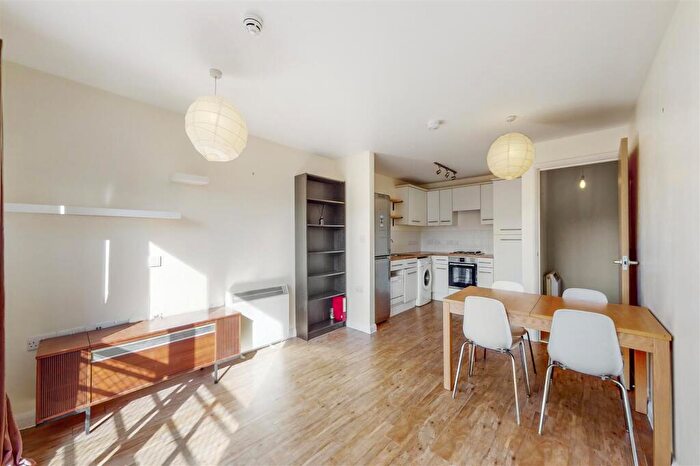 2 Bedroom Apartment For Sale In Mackintosh Lane, Hackney, E9