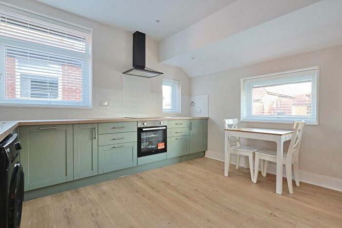 2 Bedroom Flat To Rent In Ferndene Grove, High Heaton, Newcastle Upon Tyne, NE7