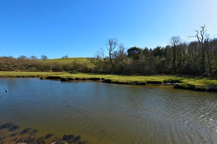 3 Bedroom Semi-Detached House For Sale In Tresillian, Tresillian, TR2