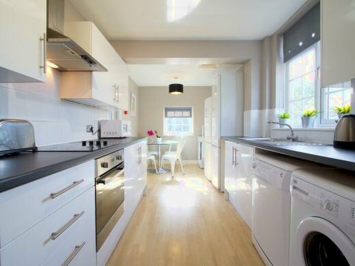 5 Bedroom Terraced House To Rent In Kenilworth Avenue, Oxford, OX4