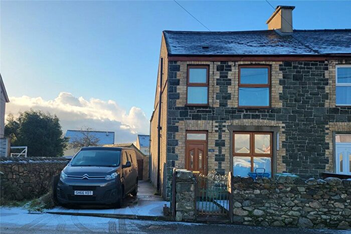 3 Bedroom End Of Terrace House For Sale In Dyffryn Terrace, Groeslon, Caernarfon, Dyffryn Terrace, LL54
