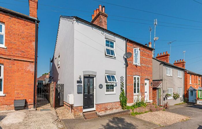 2 Bedroom Semi-Detached House For Sale In The Folly, Newbury, Berkshire, RG14