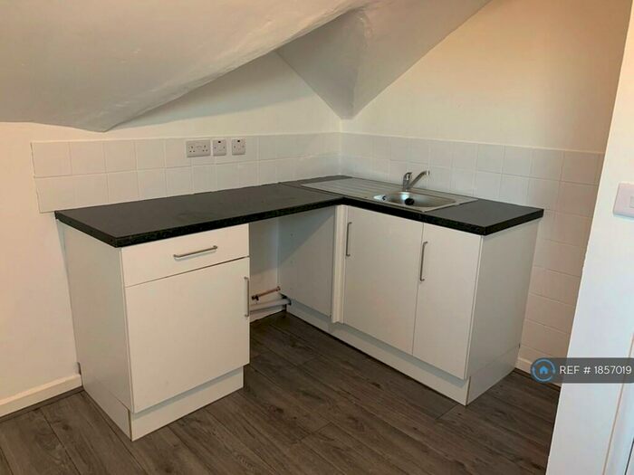 1 Bedroom Flat To Rent In Lye, Stourbridge, DY9