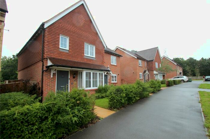 3 Bedroom Semi-Detached House To Rent In Murano Drive, Chineham, Basingstoke, Hampshire, RG24