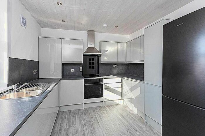 2 Bedroom Flat To Rent In Clepington Road, Dundee, DD3