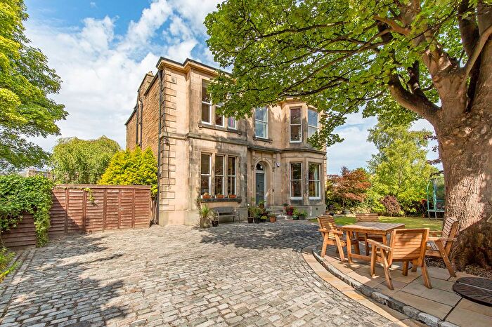 3 Bedroom Villa For Sale In Merchiston Crescent, Edinburgh, EH10